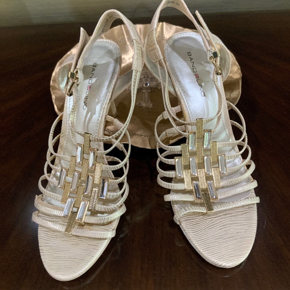Bandolino Shoes - Women’s Bandolino Gold heels/sandals size 7; with 3 1/4 inch heel.